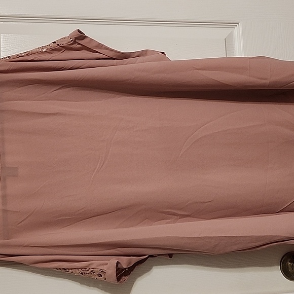 5X dusty rose colored shirt by Emery rose - Picture 5 of 6